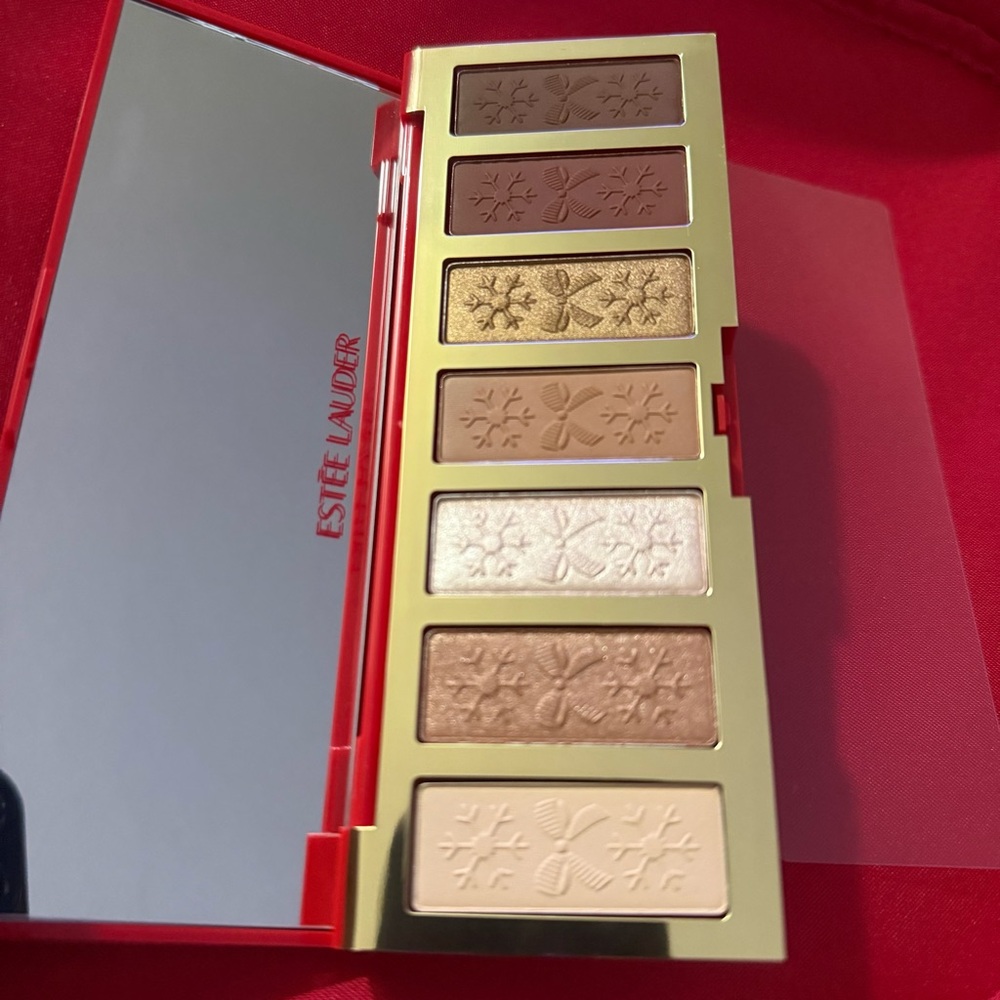 Estee Lauder Glow Eyeshadow Palette - Warm colors in 7 Shades